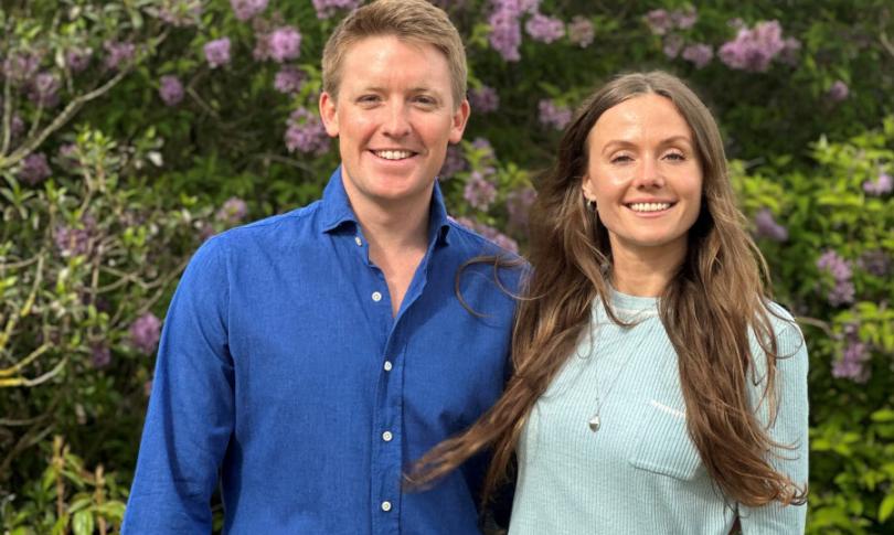 Хью Гросвенор, седьмой герцог Вестминстерский, и его невеста Оливия Хенсон в своем семейном доме Итон-Холл в Чешире, 2023 год.