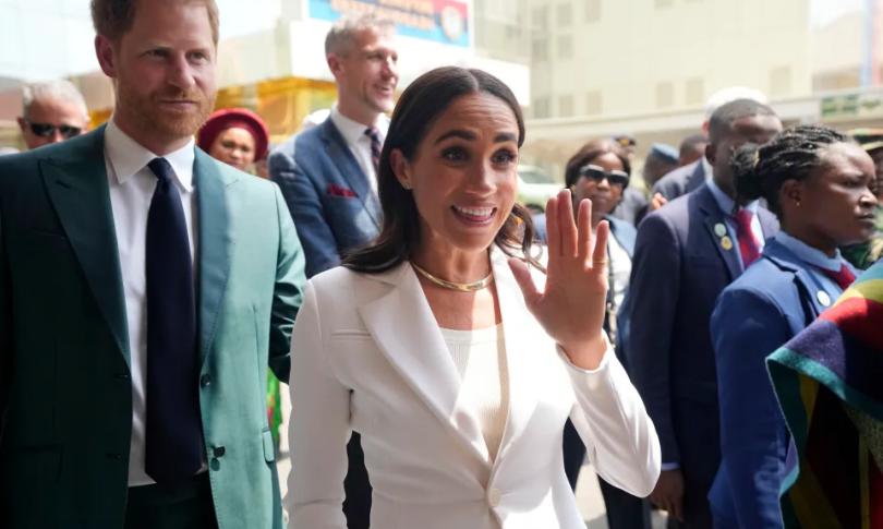 Меган Маркл и принц Гарри в Нигерии