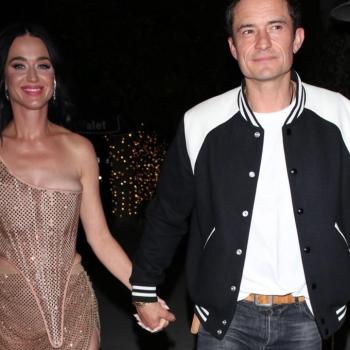 Радостная Кэти Перри празднует окончание следующего сезона «Американского идола» с Орландо Блумом