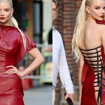 Аня Тейлор-Джой дефилирует по Нью-Йорку в платье с огромным разрезом сзади