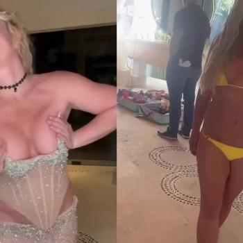 Бритни Спирс, демонстрируя свое тело, борется за внимание поклонников, демонстрируя ступни