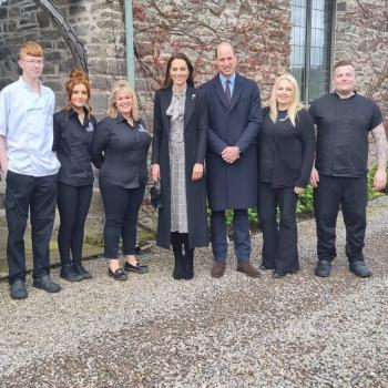 Как выглядит герцогиня Кейт в обычной жизни? Валлийский гест хаус показал фото королевской четы