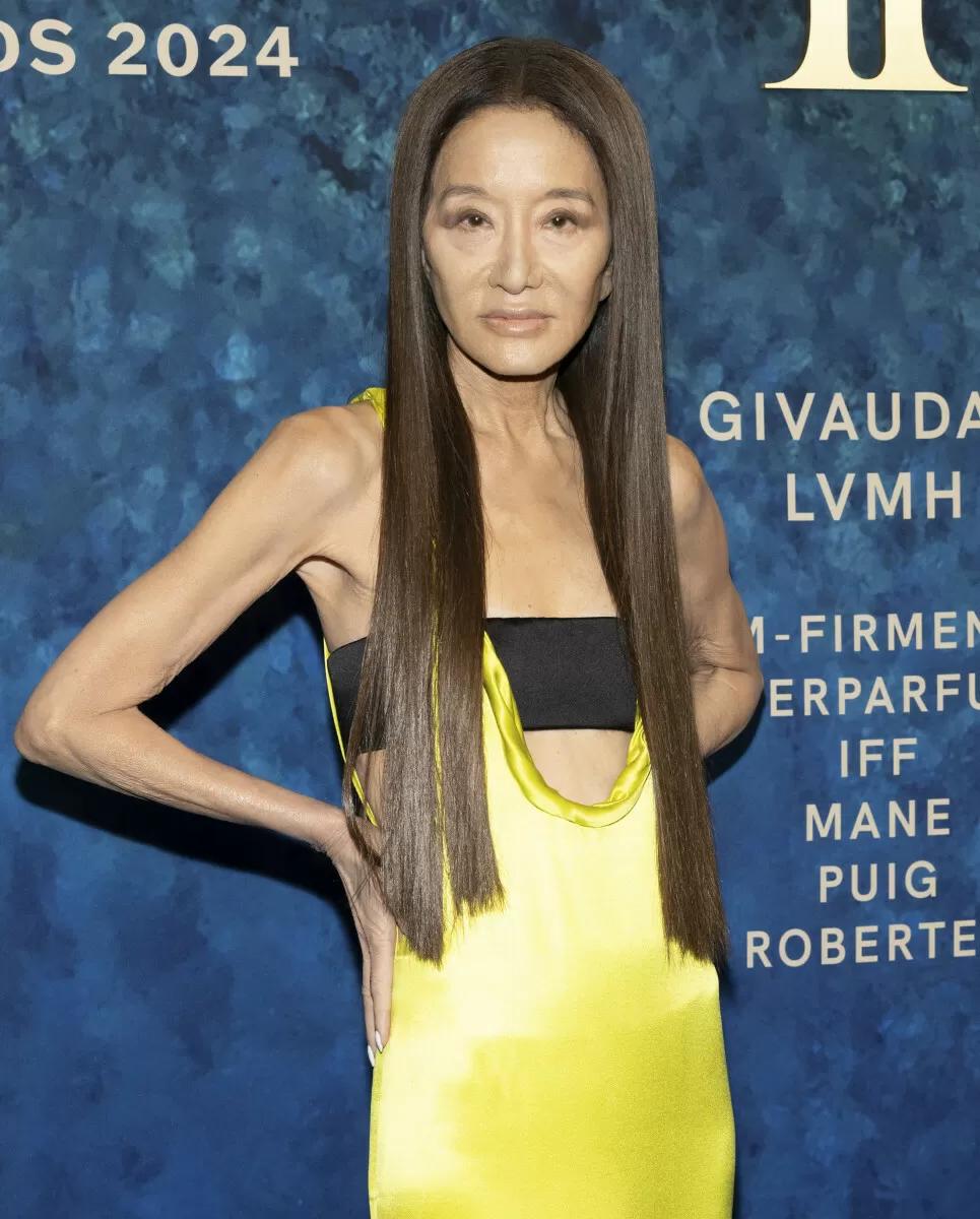 74-летняя Вера Вонг в коротком топе 74-летняя Вера Вонг в коротком топе