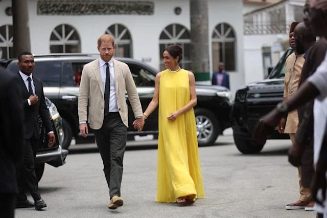 Меган Маркл выглядела шикарно в ярко-желтом платье