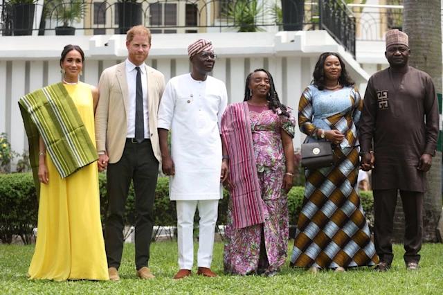 Меган Маркл выглядела шикарно в ярко-желтом платье