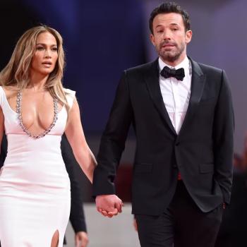 Дженнифер Лопес «все время плачет» перед лицом кризиса брака: «Она определенно развалилась на части»