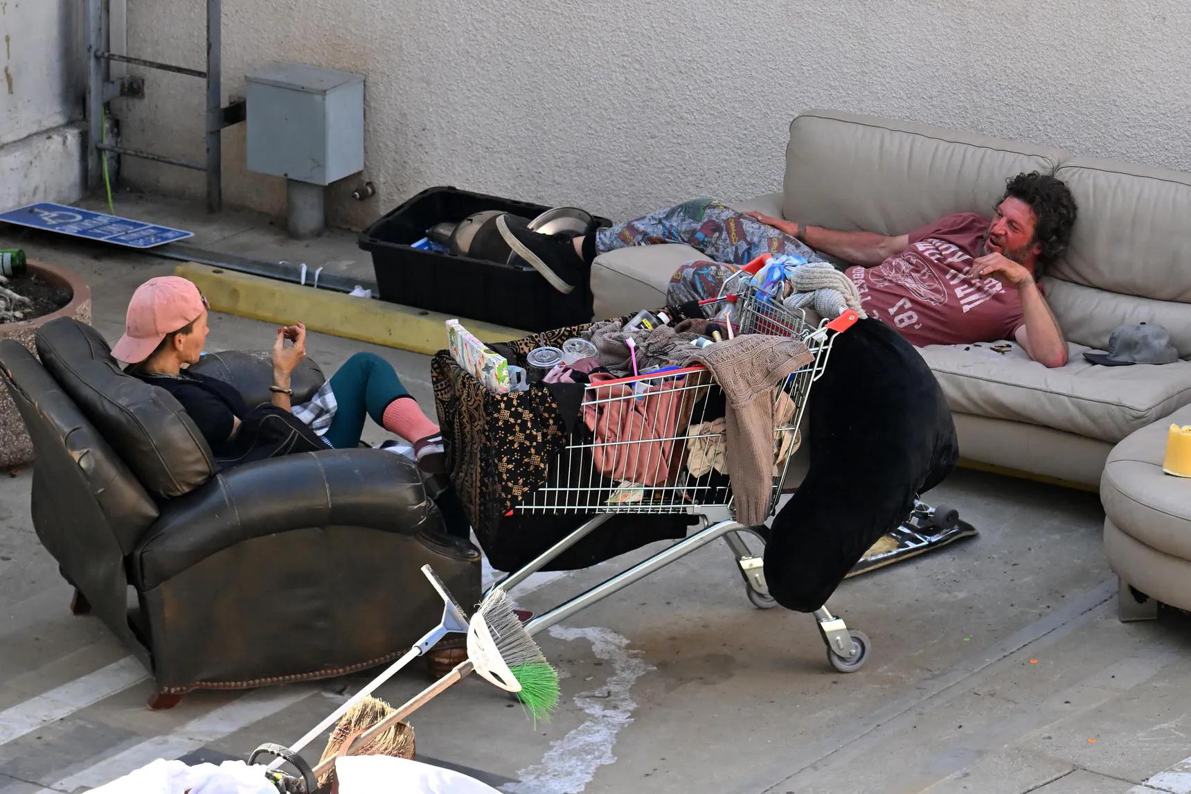 Лони Уиллисон уже много лет борется с проблемой бездомности