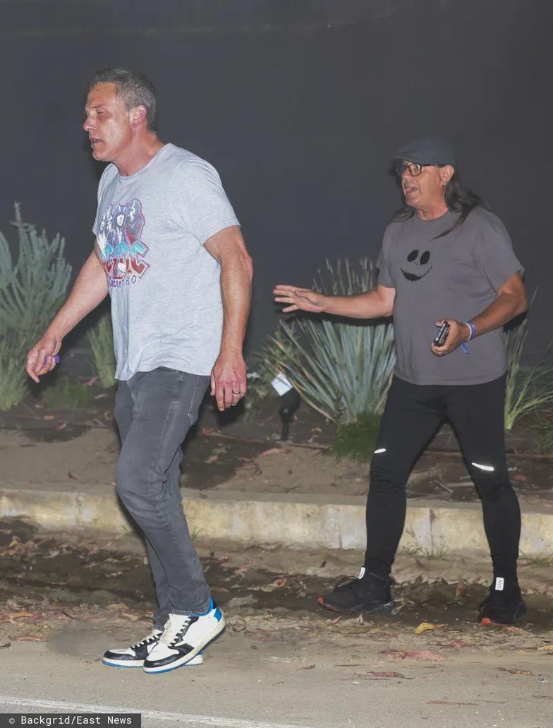 Дженнифер Лопес и Бен Аффлек «пойманы» фотожурналистами.