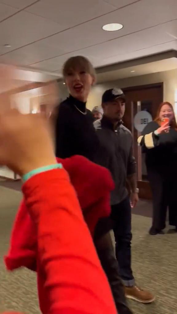 Тейлор Свифт концерт в Париже