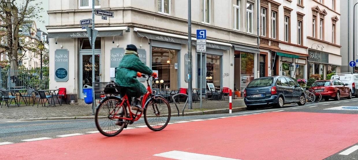 566 дорожных знаков на дороге Грюнебургвег