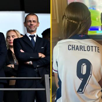 Букингемский дворец опубликовал фото принцессы Шарлотты и принца Луи