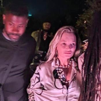 У Кейт Мосс новый парень? Модель сфотографировалась с внуком Боба Марли, который на 23 года младше её. Они держались за руки