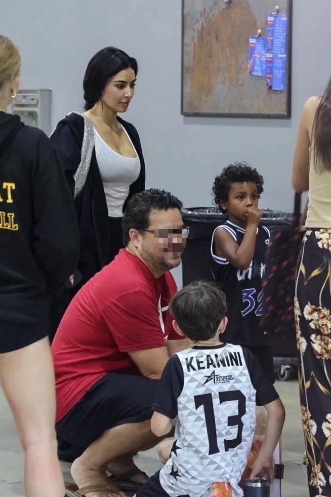 Ким Кардашьян без макияжа