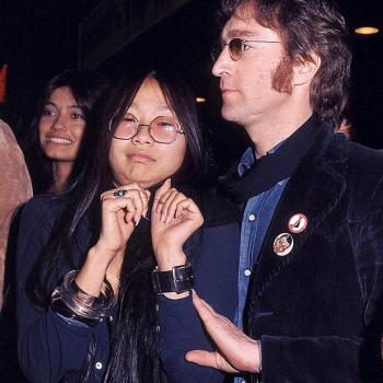 Йоко Оно прекратила отношения с любовницей Леннона. Новый документальный фильм раскрывает странную правду