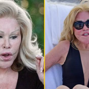 84-летняя «Женщина-кошка» позирует в купальнике