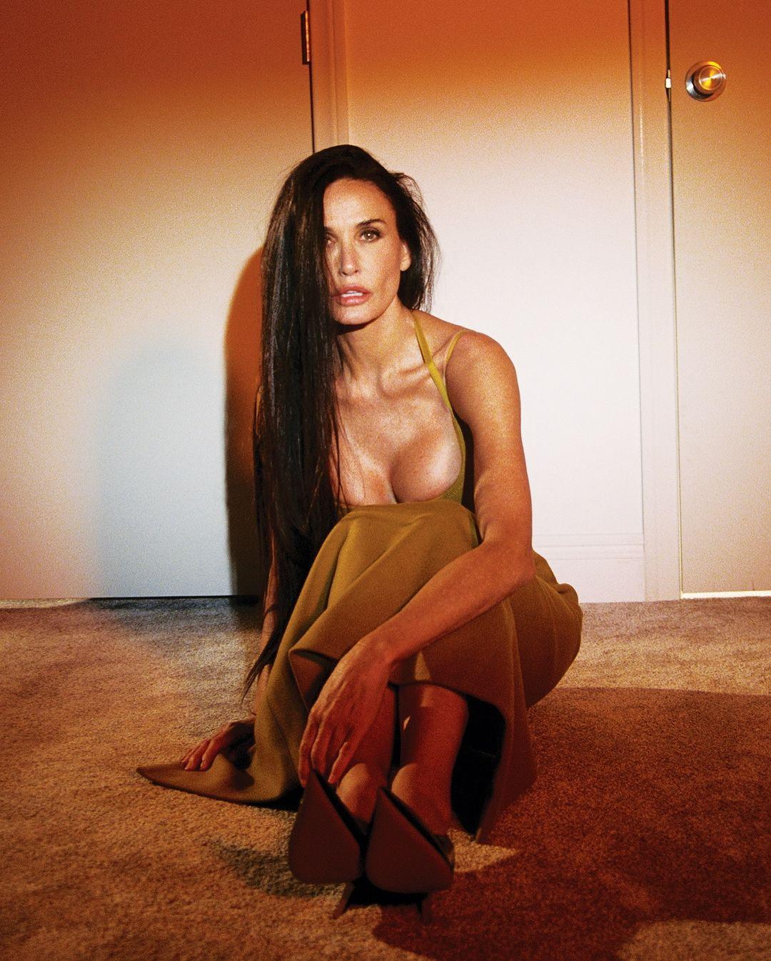 Деми Мур приняла участие в фотосессии для Interview Magazine