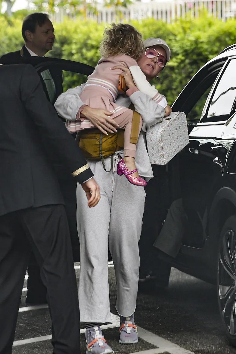 Кэти Перри и Орландо Блум «застали» с дочерью в Беверли-Хиллз