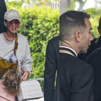 Кэти Перри и Орландо Блум празднуют День матери в Беверли-Хиллз со своей трехлетней дочерью