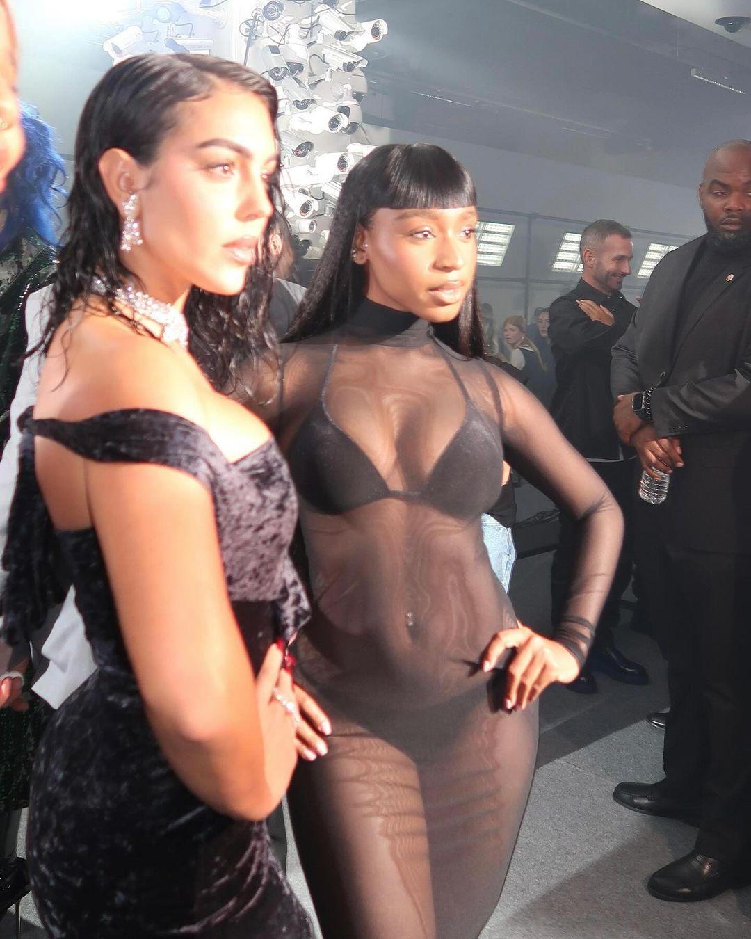 Джорджина Родригес на Недели моды в Париже