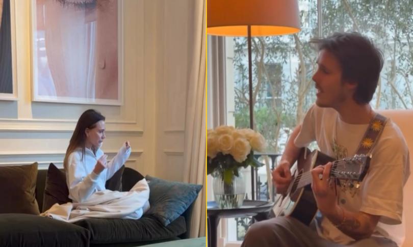 Виктория Бекхэм поет вместе с сыном