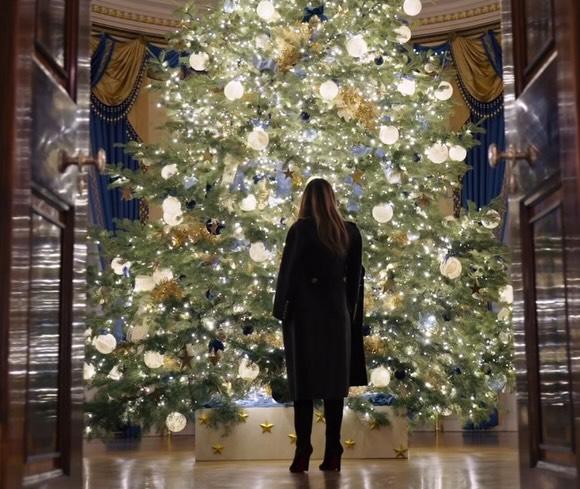 Мелания Трамп продемонстрировала свои рождественские украшения