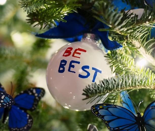 Мелания Трамп продемонстрировала свои рождественские украшения