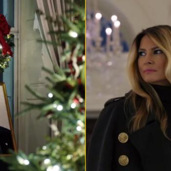 Мелания Трамп демонстрирует праздничное убранство Белого дома. Есть даже фигурка Дональда Трампа из Lego