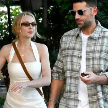 Семейная идиллия Линдси Лохан в Майами: прогулка с мужем и сыном