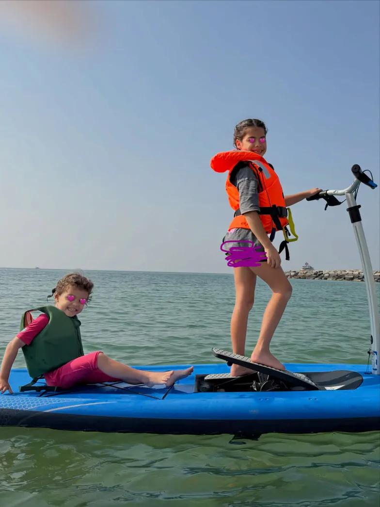 Джорджина Родригес представляет семейные фотографии и сумк Джорджина Родригес представляет семейные фотографии и сумк