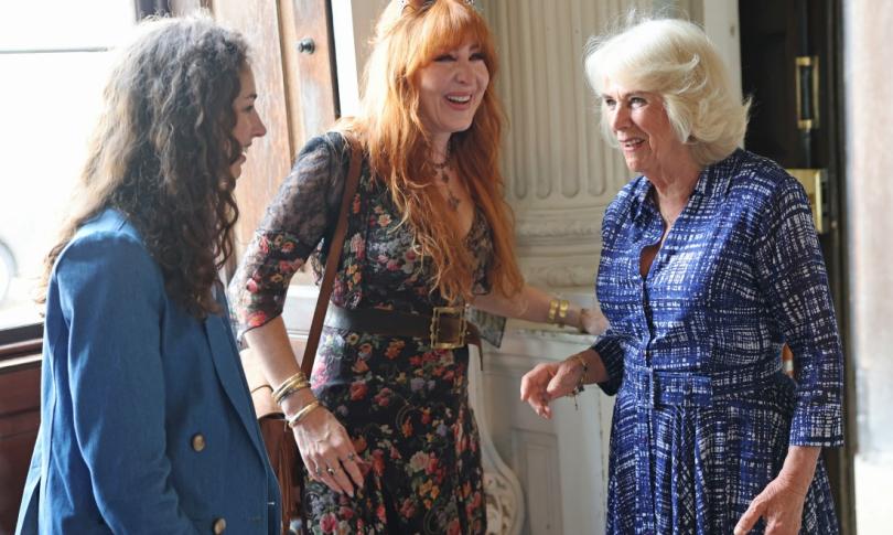 Уильяма Роуз Хэнбери вместе с королевой Камиллой