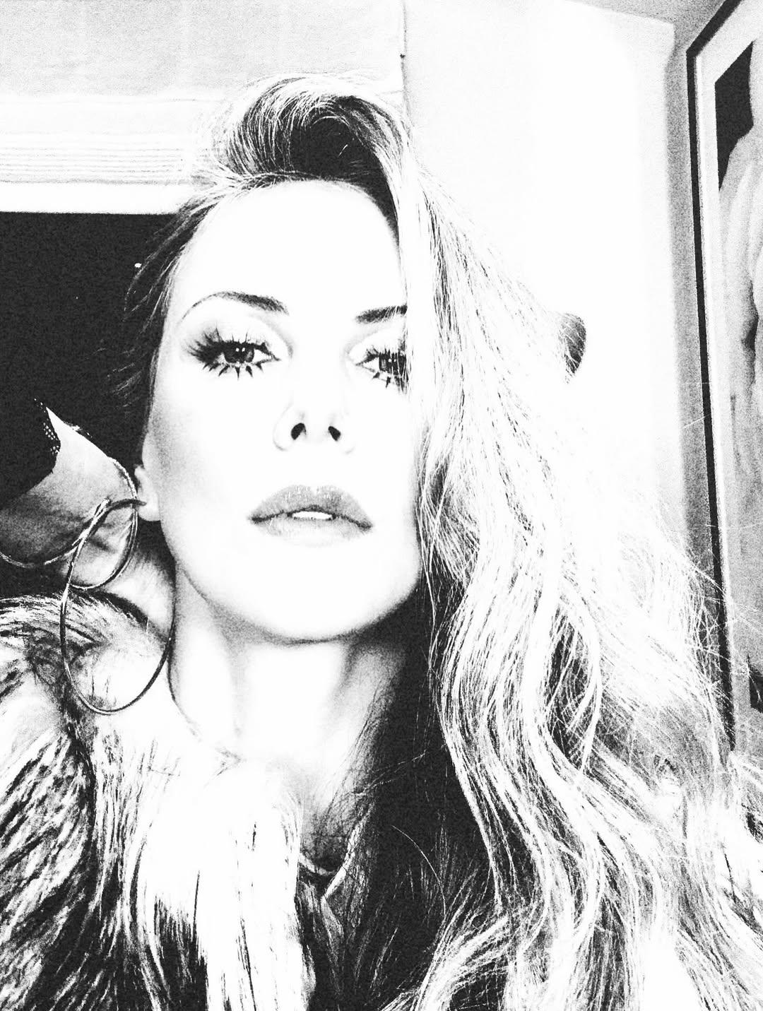 50-летняя Шарлиз Терон удивила всех своим изменившимся лицом