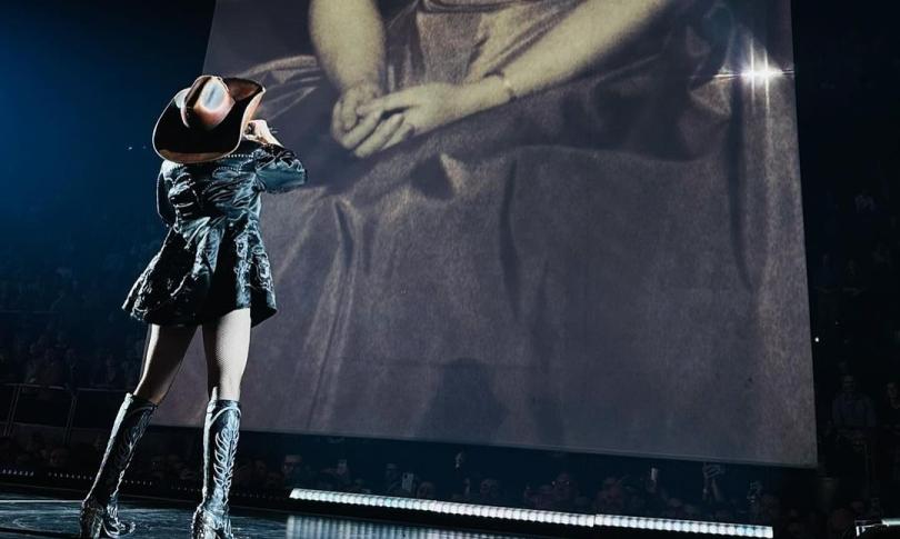 Мадонна почтила память своей матери