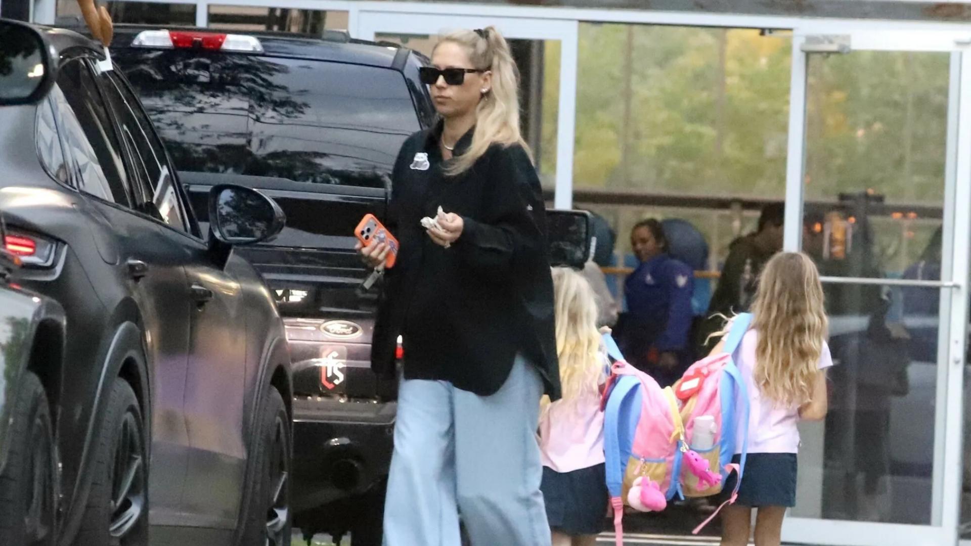 Анна Курникова на позднем сроке беременности в Майами Анна Курникова на позднем сроке беременности в Майами