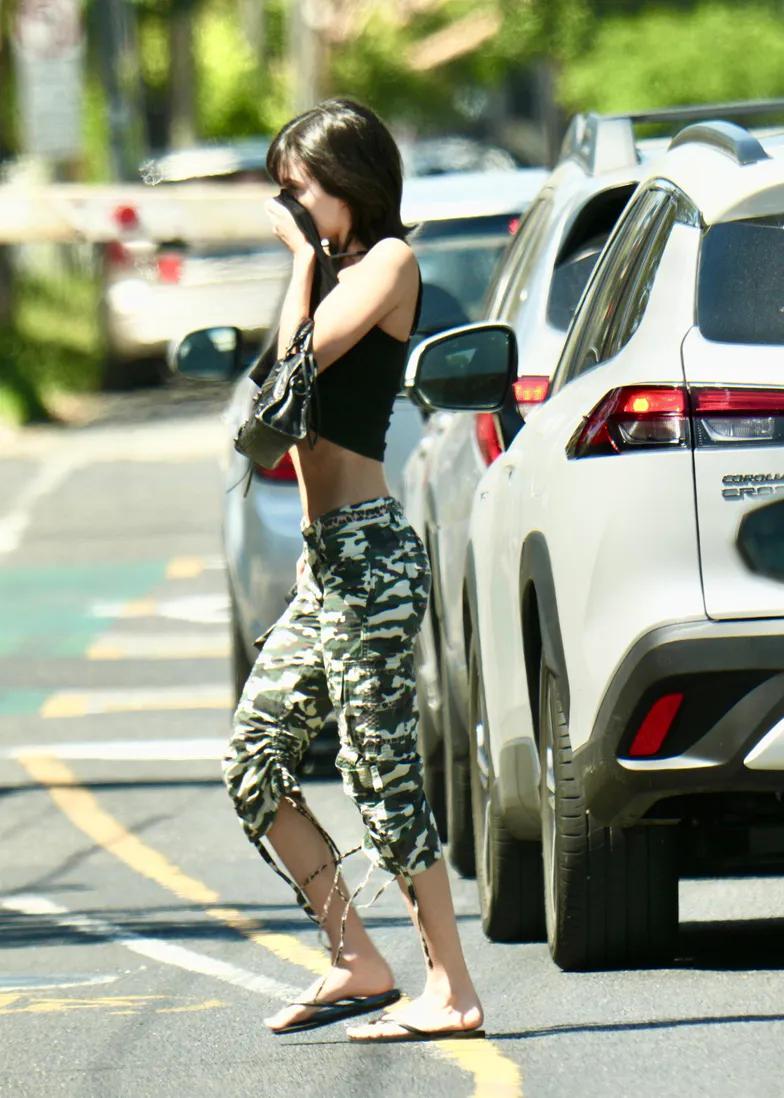 Сестра Бьянки Цензори прогуливается по Мельбурну Сестра Бьянки Цензори прогуливается по Мельбурну