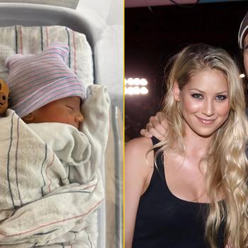 У Энрике Иглесиаса и Анны Курниковой родился четвертый ребенок