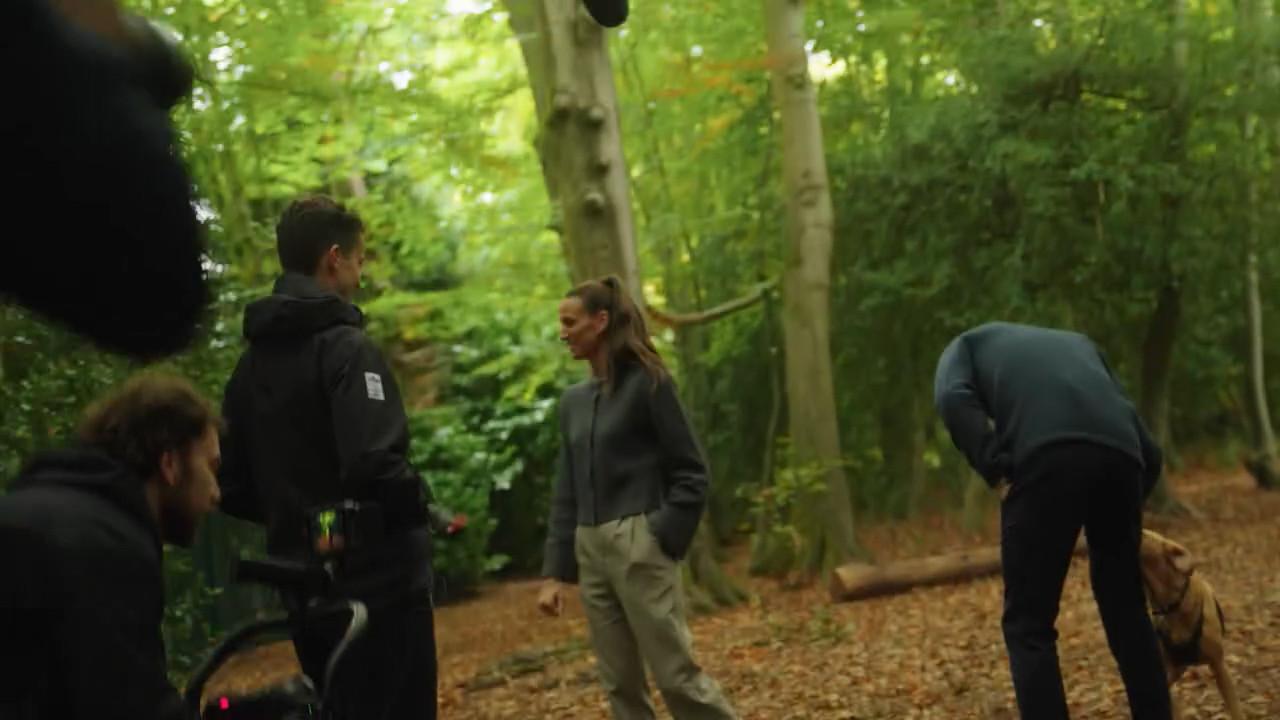 принц Уэльский с английской футболисткой Джилл Скотт