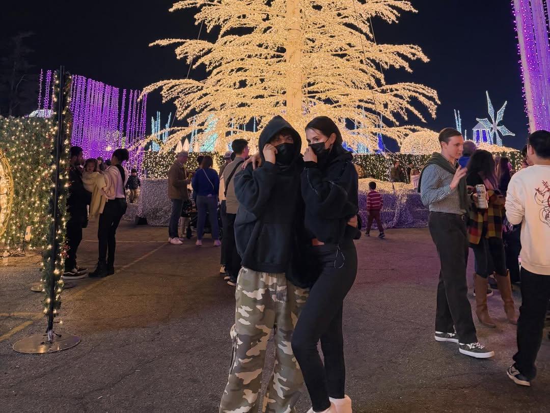 Селена Гомес и Бенни Бланко Селена Гомес и Бенни Бланко