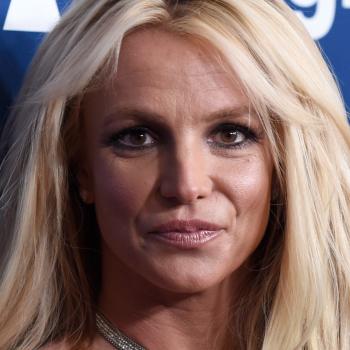 Бритни Спирс должна была оказаться на грани банкротства. Таблоид рассказал, сколько она заработала в прошлом году