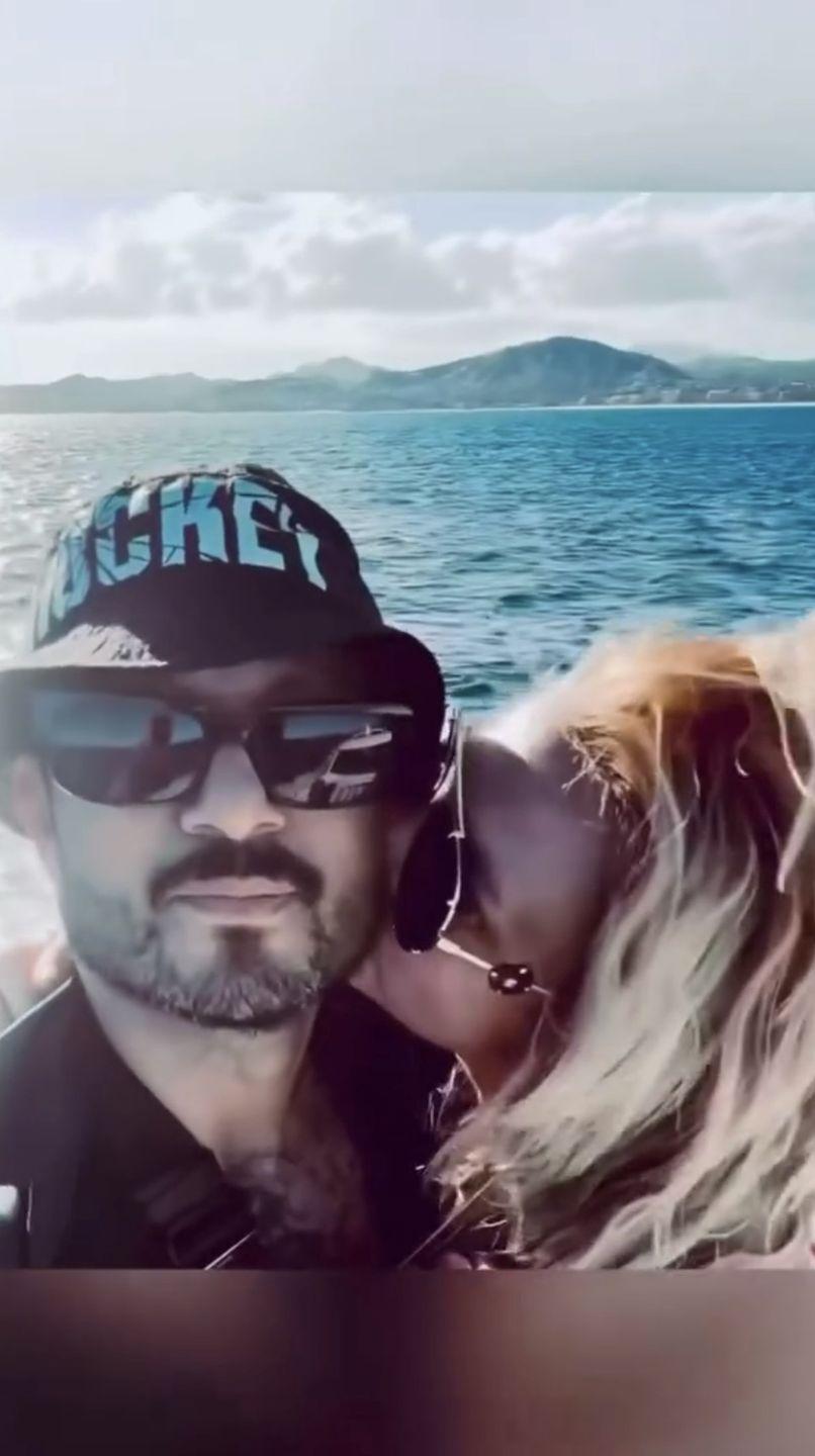 Бритни Спирс на яхте с новым возлюбленным? Бритни Спирс на яхте с новым возлюбленным?