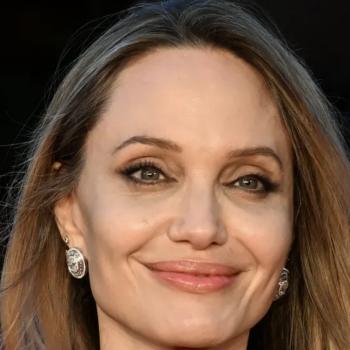 Анджелина Джоли планирует ПОКИНУТЬ ГОЛЛИВУД. Она уже выставила свою виллу на продажу. «Единственный способ расслабиться — это съехать»