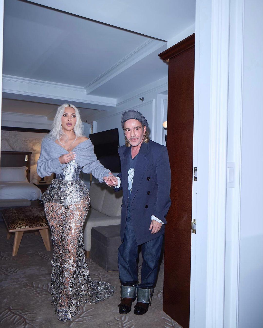 Ким Кардашьян страдает от моды. Интернет-пользователи в шоке