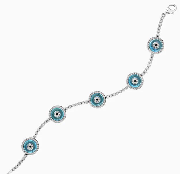 У Меган Маркл есть «браслет, защищающий от сглаза»