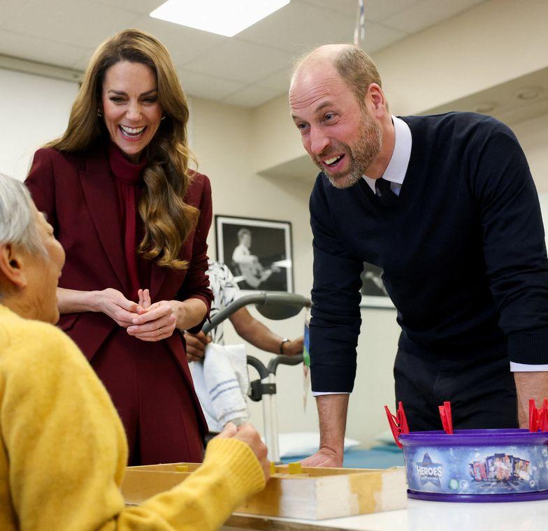 Кейт Миддлтон и принц Уильям посетили больницу.