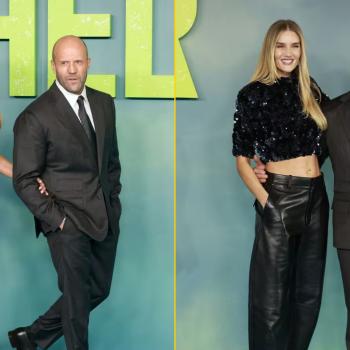 Потрясающая Рози Хантингтон-Уайтли демонстрирует свой накачанный пресс рядом с Джейсоном Стэтхэмом