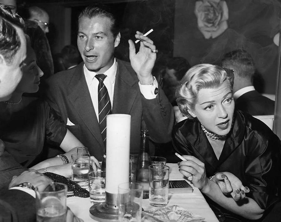 Элизабет Тейлор и Ричард Бертон Элизабет Тейлор и Ричард Бертон