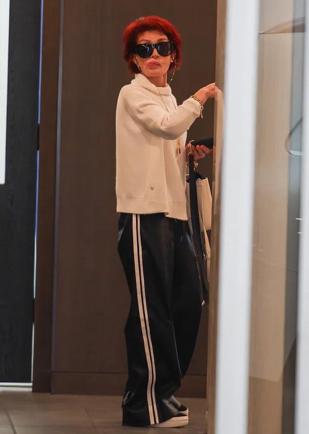 Худая Шэрон Осборн отправляется на обед в Беверли-Хиллз