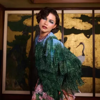 Зендая для Vogue Brasil:бахрома Louis Vuitton как главный эффект образа